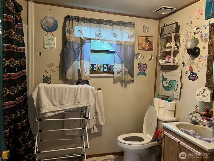 Full Bathroom