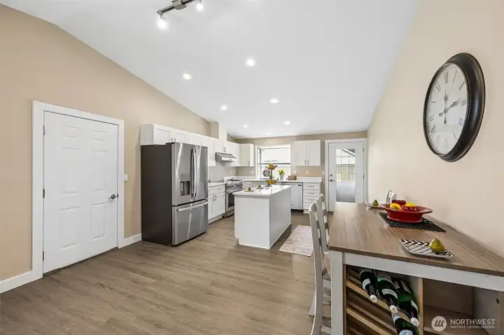 Kitchen & Eating space