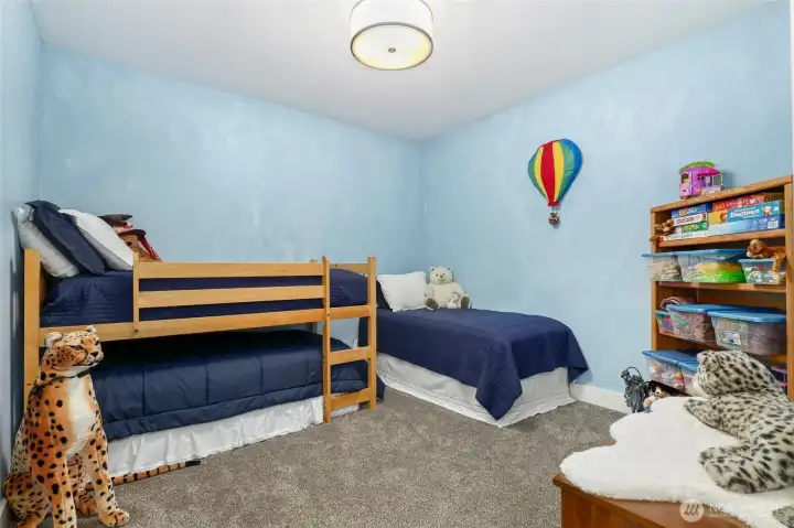 Bonus rm, extra rm, play rm downstairs.