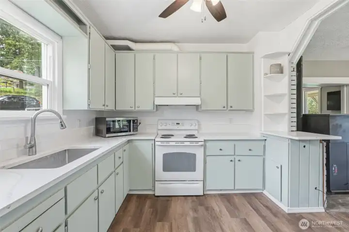 Kitchen w/ New Counter Top