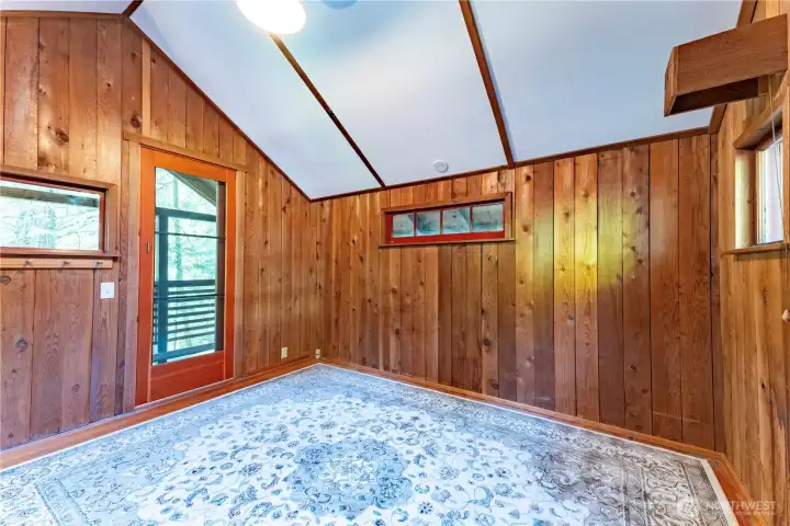 Upstairs Guestroom