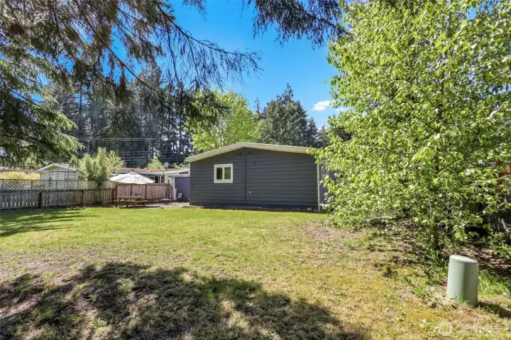 Huge level, fenced yard!