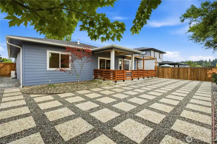Minimal maintenance gravel & pavers Minimal maintenance gravel & pavers