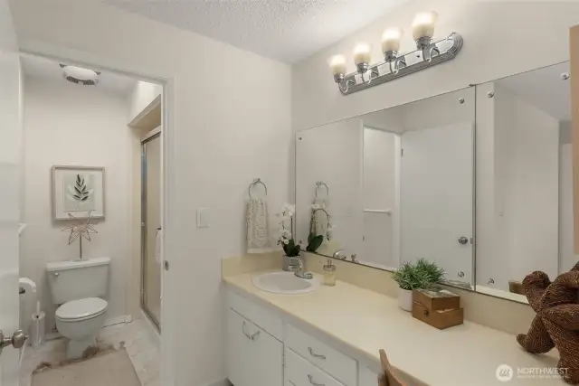 Primary suite .75 Bath