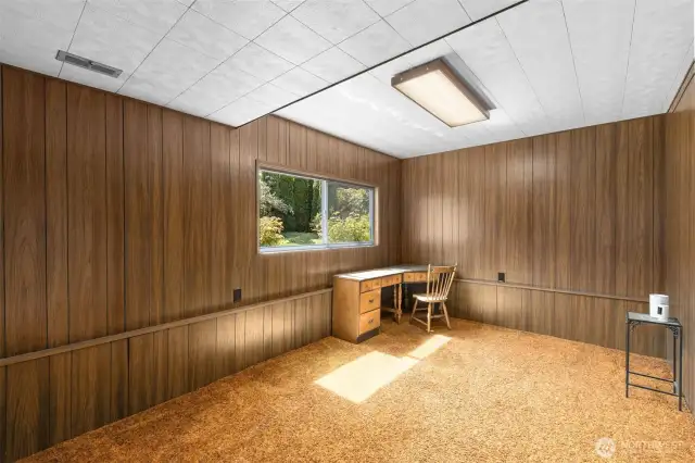 Large 4th bedroom, 17'1" x 10'4"