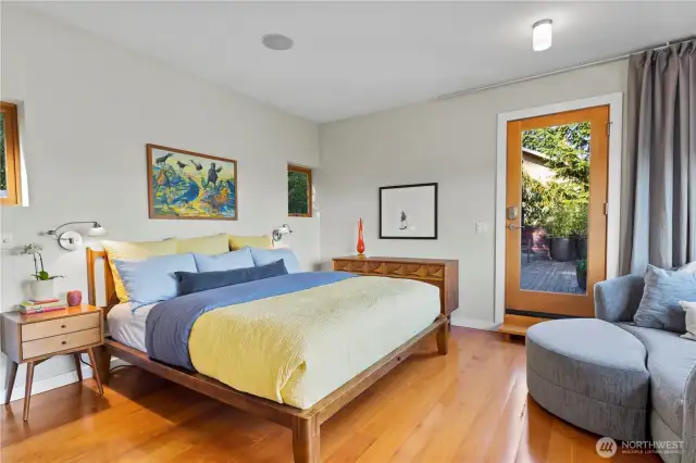Upper primary with door to rooftop terrace and it's own private deck as well
