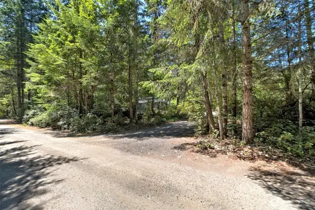 The other end of the looped driveway
