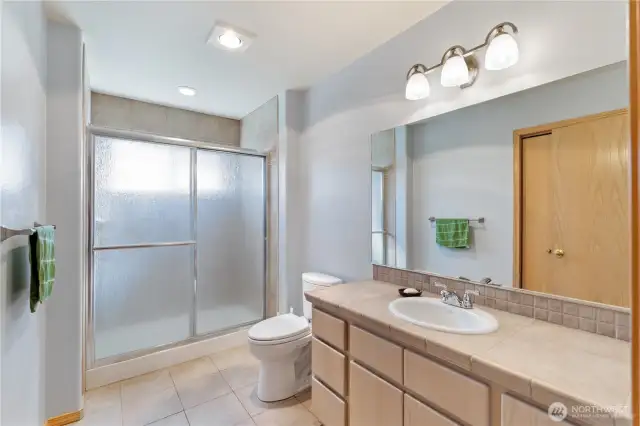 Hall 3/4 bath.