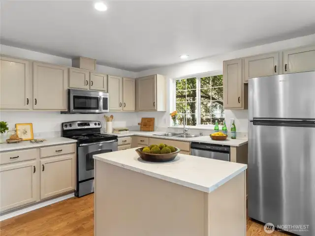 Wonderful flow as you cook, entertain or just enjoy your space.