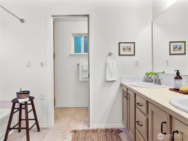 Primary ensuite bathroom