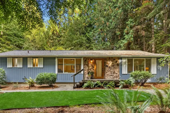 2-bedroom rambler on Fletcher Bay Road with easy access to Winslow and Lynwood Center & Pleasant Beach Village amenities.