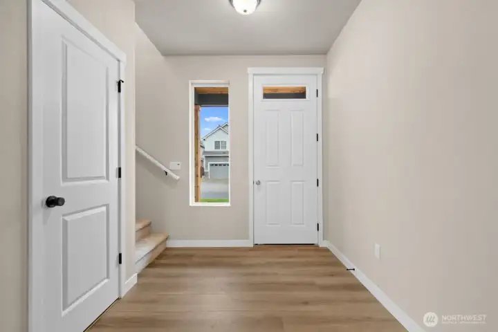 Photographs are for illustrative purposes only. Features, finishes, interior/exterior colors, landscaping and floorplan shown may vary from actual homes built