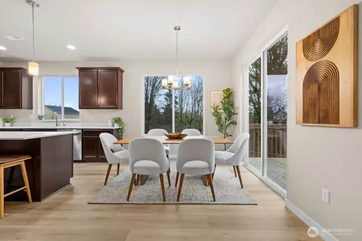 Photographs are for illustrative purposes only. Features, finishes, interior/exterior colors, landscaping and floorplan shown may vary from actual homes built