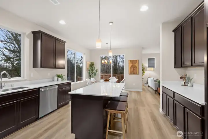 Photographs are for illustrative purposes only. Features, finishes, interior/exterior colors, landscaping and floorplan shown may vary from actual homes built