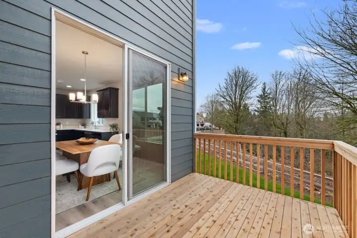 Photographs are for illustrative purposes only. Features, finishes, interior/exterior colors, landscaping and floorplan shown may vary from actual homes built