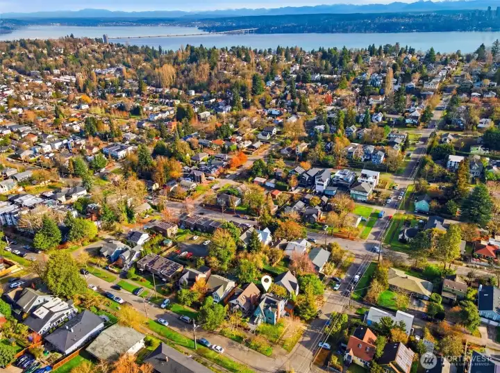 Minutes from Madrona Park & downtown