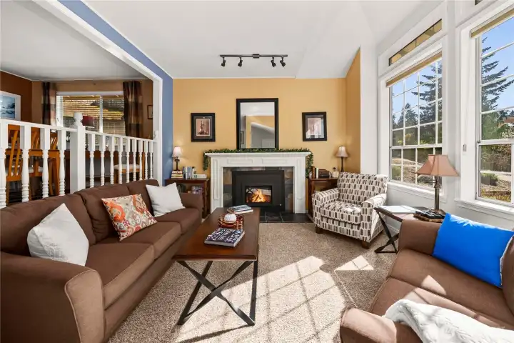 Beautiful large living room windows and vaulted ceiling for that extra tall Christmas tree