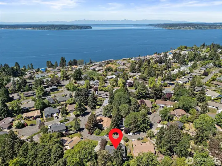 Fully Updated Rambler in the Picturesque Waterfront Community of Steilacoom!