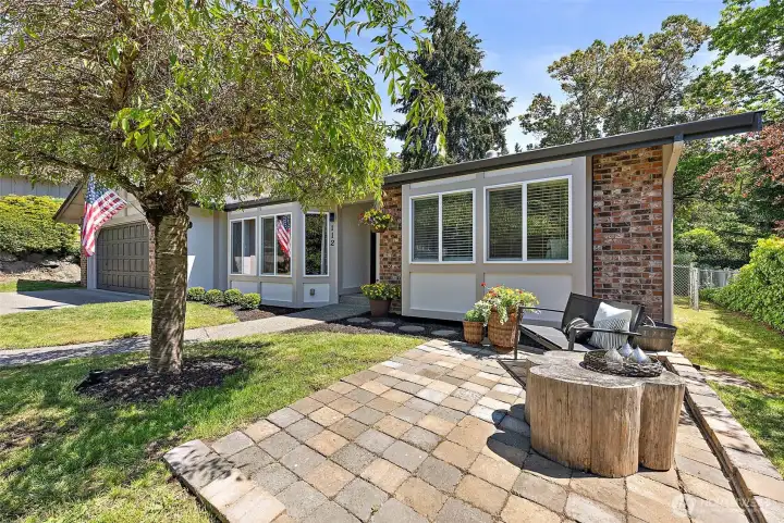 Conversation Paver Patio & Tidy Landscape!