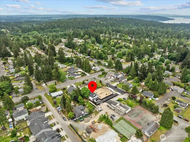 Convenient location near light rail, shopping, dining, and parks.