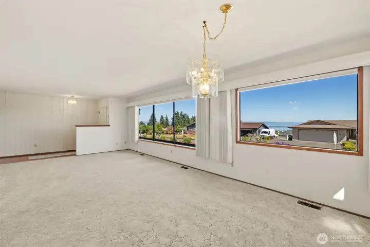 Living/Formal dining