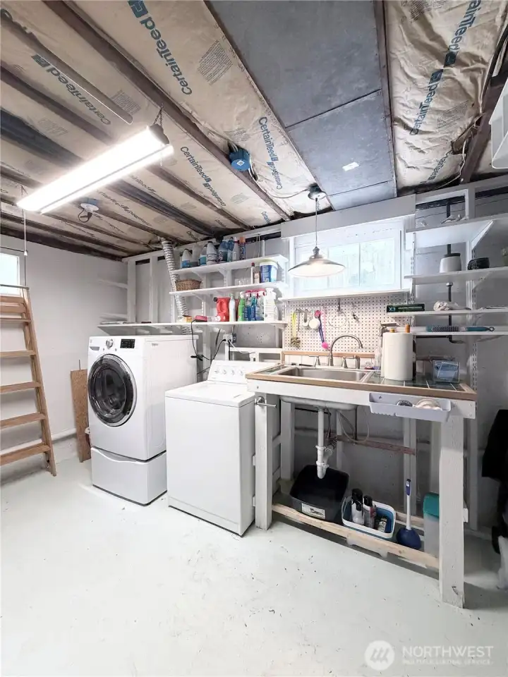 Laundry/utility room back of the garage