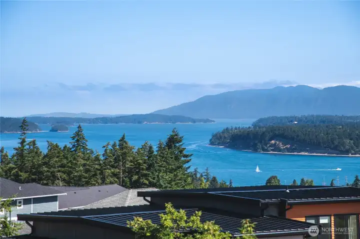 Views to the San Juans and up to the Canadian Coastal range.
