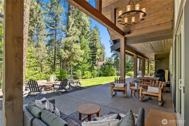 Get into the shade on those hot summer days or bask in the sun...your choice!