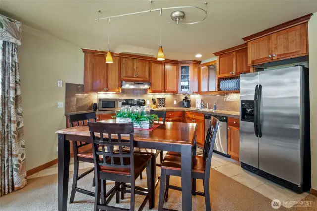 Dining area / kitchen
