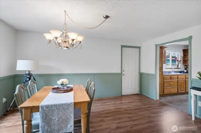 Dining room.