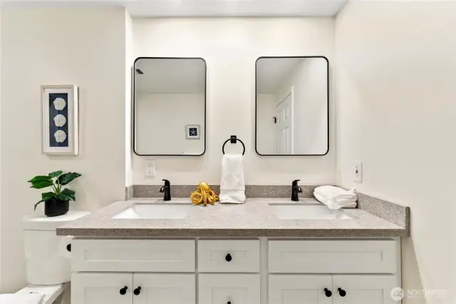 Big double vanity in the shiny new bathroom