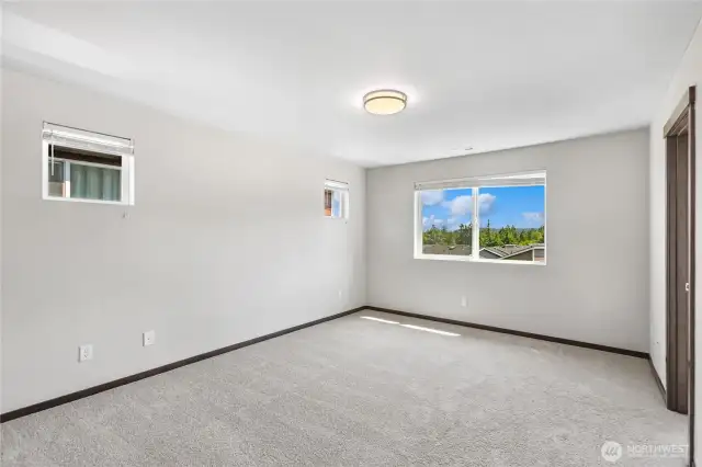 Expansive primary suite