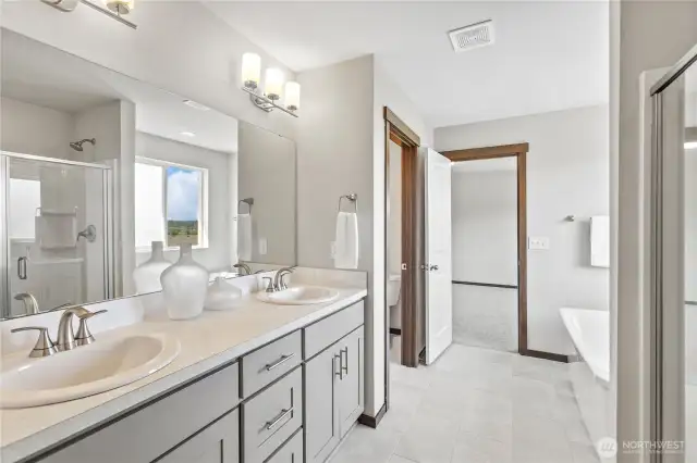 Five-piece primary bath w/ walk in closet!