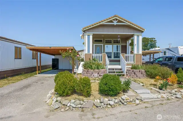 Nice Looking front entry