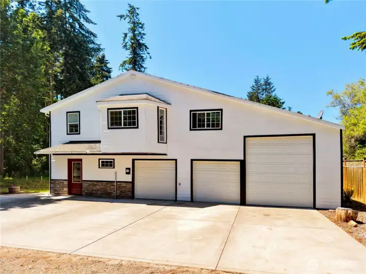 Plenty of garage space, including RV garage