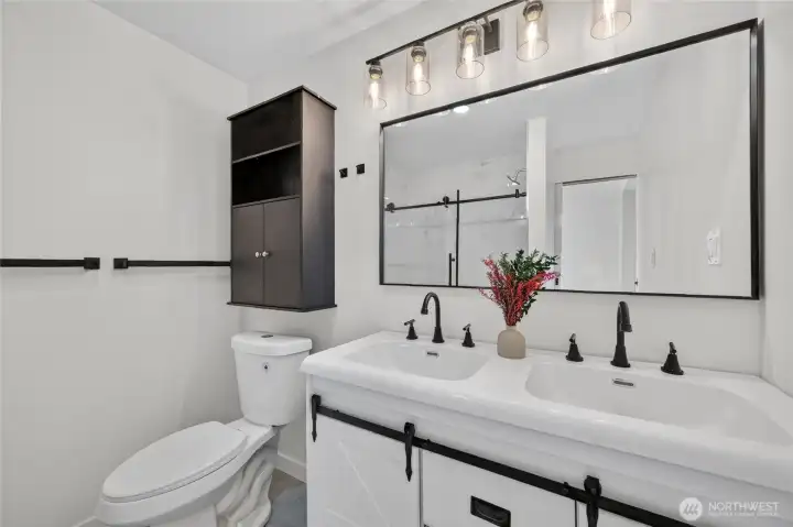 bathroom bathroom