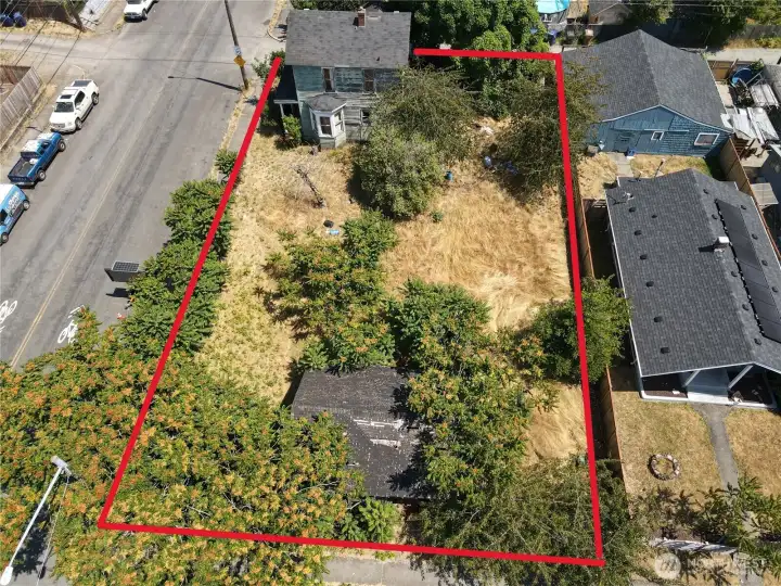 The lots are 25 x 120 sq ft total 3 lots off Oakes Street. The lots are 25 x 120 sq ft total 3 lots off Oakes Street.