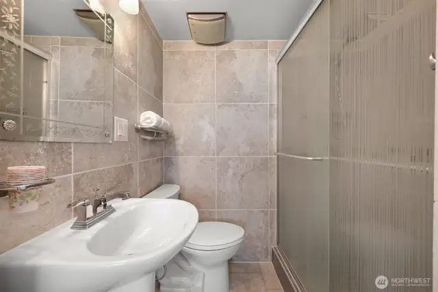 Primary 3/4 Bathroom