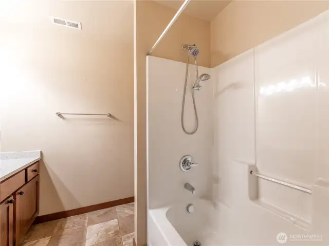 Upper Floor Full Bath with Shower/Tub