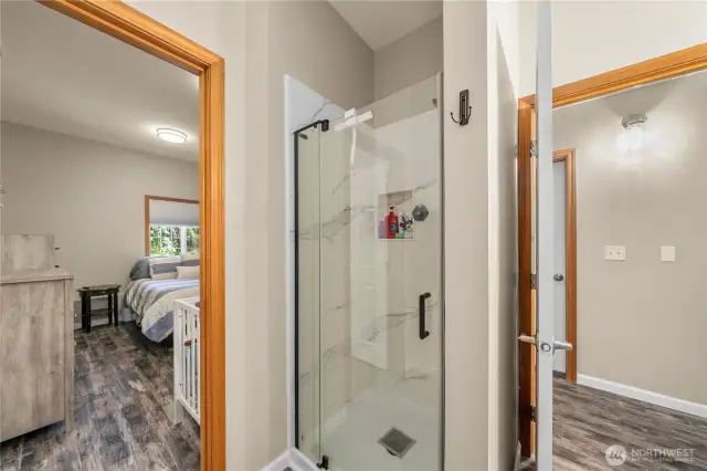 Lower level 3/4 bath