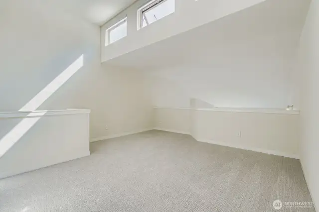 In the Primary, Possible office space, shelving..