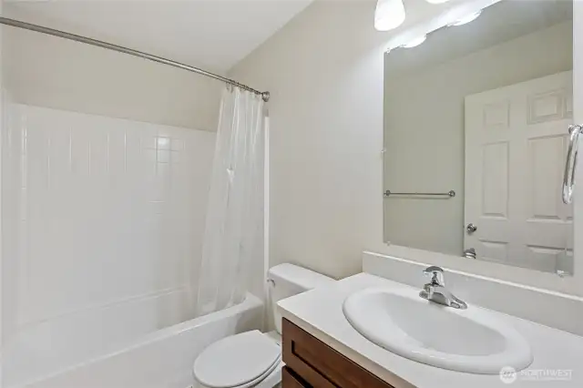 Upstairs full bath
