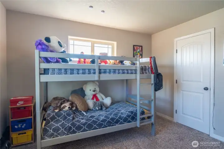 Bedroom 3 (2nd floor)