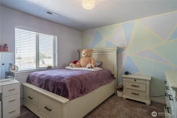 Bedroom 4 (2nd floor)