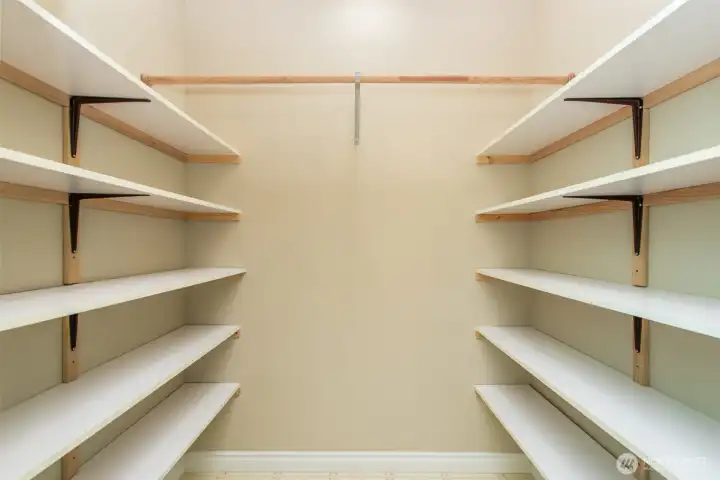 Guest Suite 3 Walk-in Closet