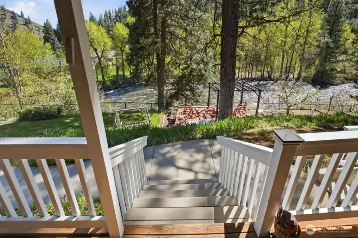 Deck overlooks the Entiat River.