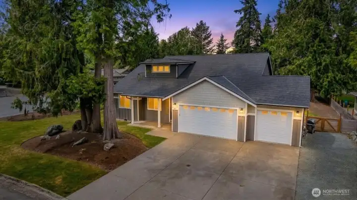 Wonderful 1 Story home in the heart of Mount Vernon. Close to Everything!