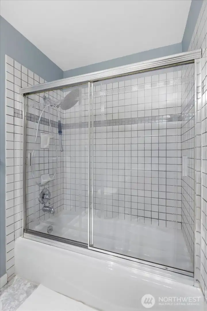 Hall bath upstairs.