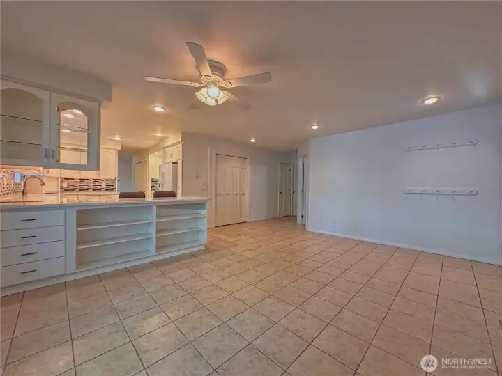 Extra large dining room is great for gatherings and entertaining guests.