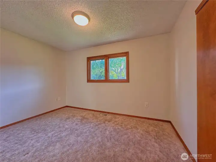 Guest bedroom 2.
